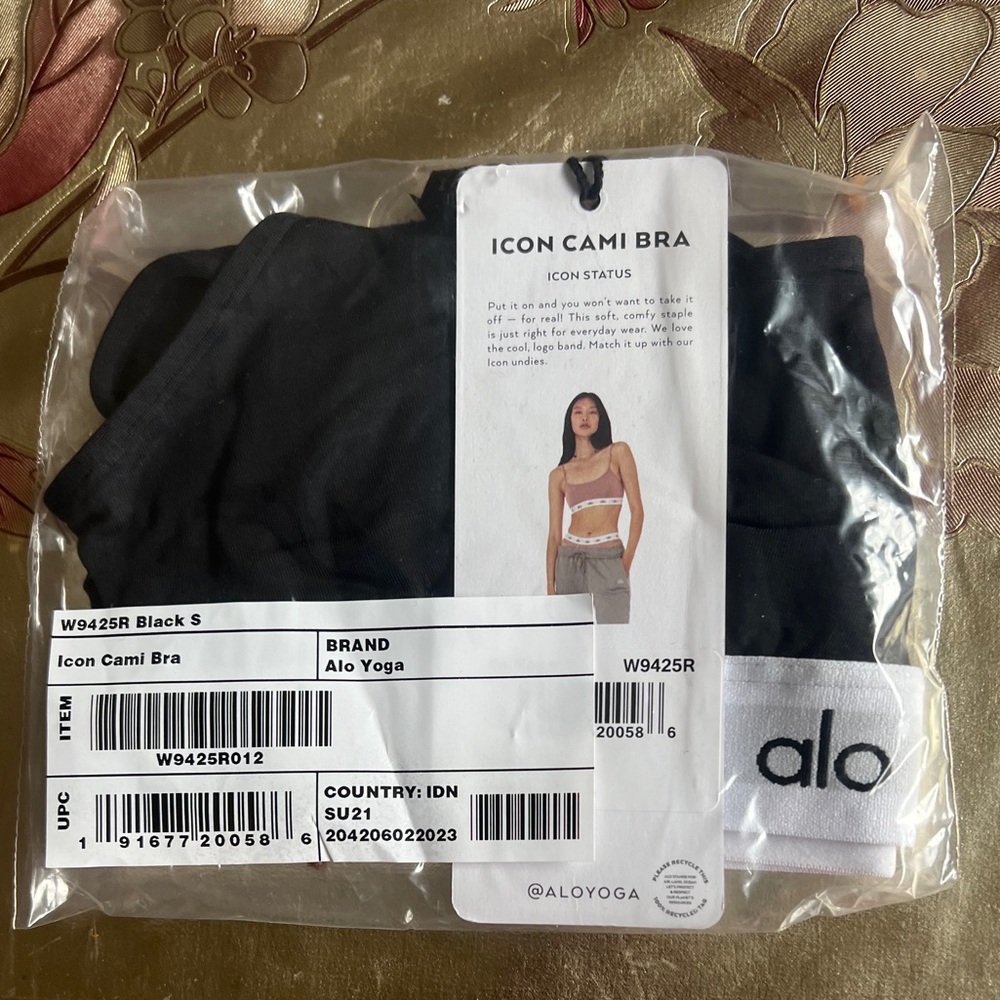 ALO Yoga Black and White Sports Bra